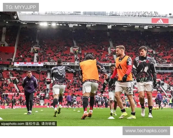 曼联进攻最后一环表现波动,赛季中期阶段对整体战绩带来影响 曼联进攻最后一环表现波动,赛季中期阶段对整体战绩带来影响