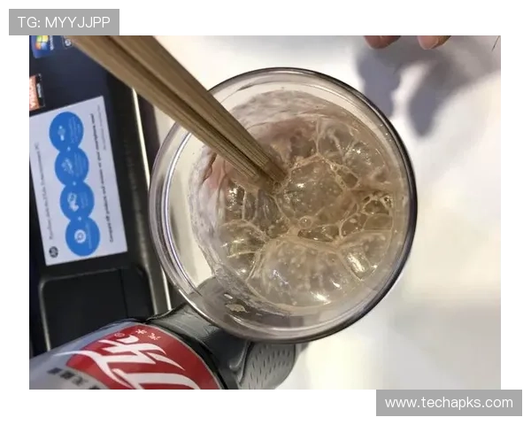 汪顺家的冰箱里塞满了蛋白粉，连饮料都按卡路里排好队